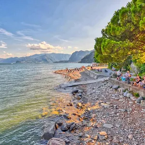 Apartment Mit Seeblick, Strandnähe Und Tiefgaragen Stellplatz, Acquaseria